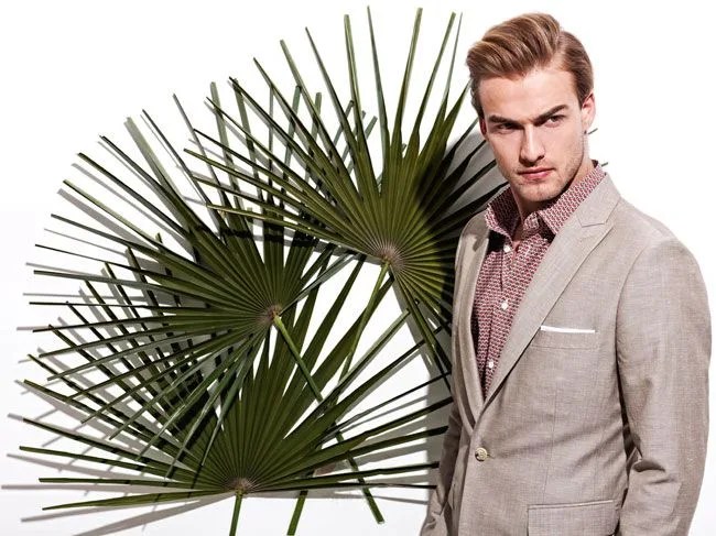 indochino-modern-linen-suit-collection-gear-patrol-4