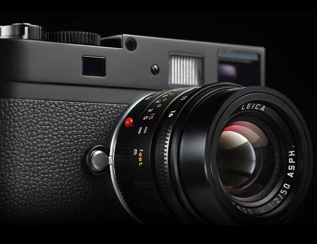 leica-m-monochrom-gear-patrol-lead