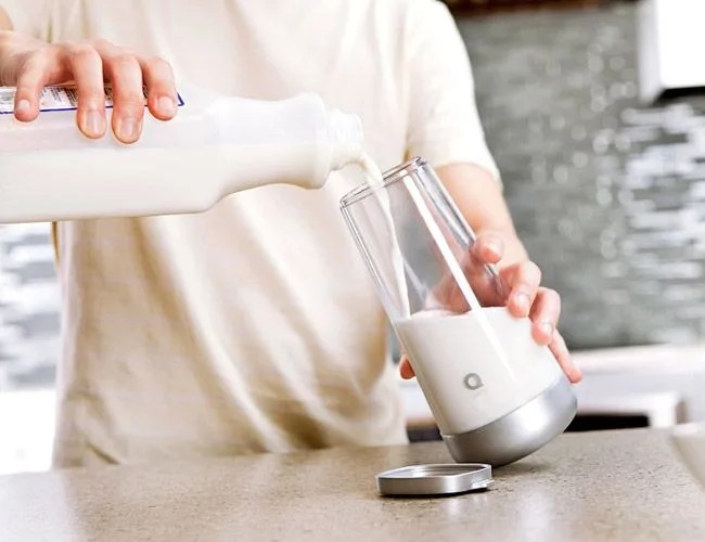 Milkmaid-Smart-Milk-Jug-Gear-Patrol