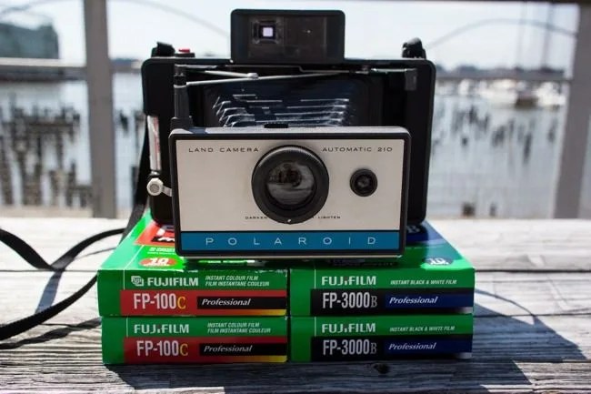 polaroid-land-camera-210-gear-patrol-11