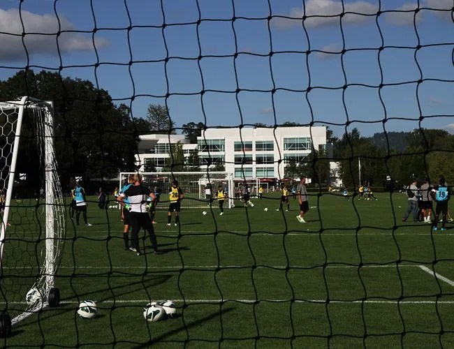 Nike-Through-the-Net