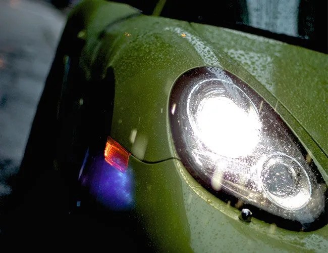 behind-the-wheel-porsche-cayman-r-gear-patrol-10