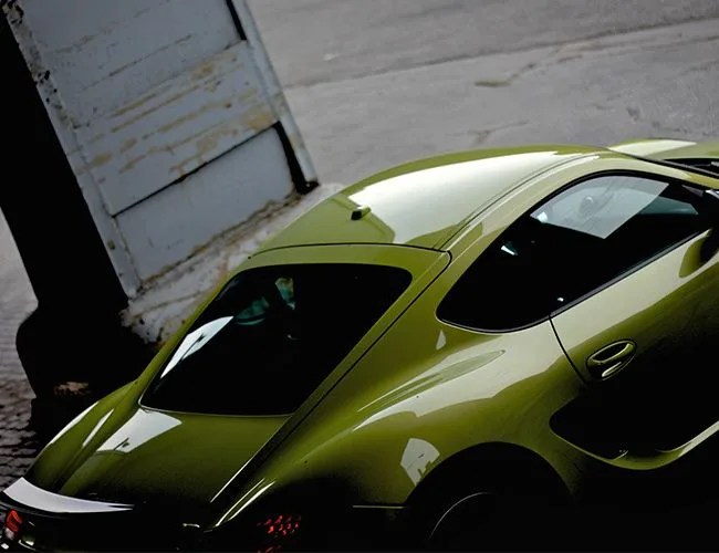 behind-the-wheel-porsche-cayman-r-gear-patrol-15