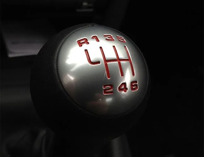 behind-the-wheel-porsche-cayman-r-gear-patrol-18