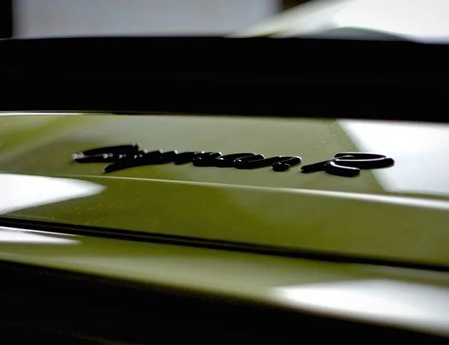 behind-the-wheel-porsche-cayman-r-gear-patrol-4