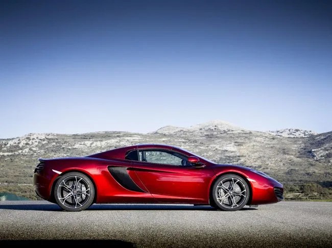 mclaren-mp4-12c-spider-gear-patrol-2(1)