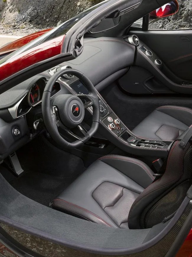 mclaren-mp4-12c-spider-gear-patrol-8(1)