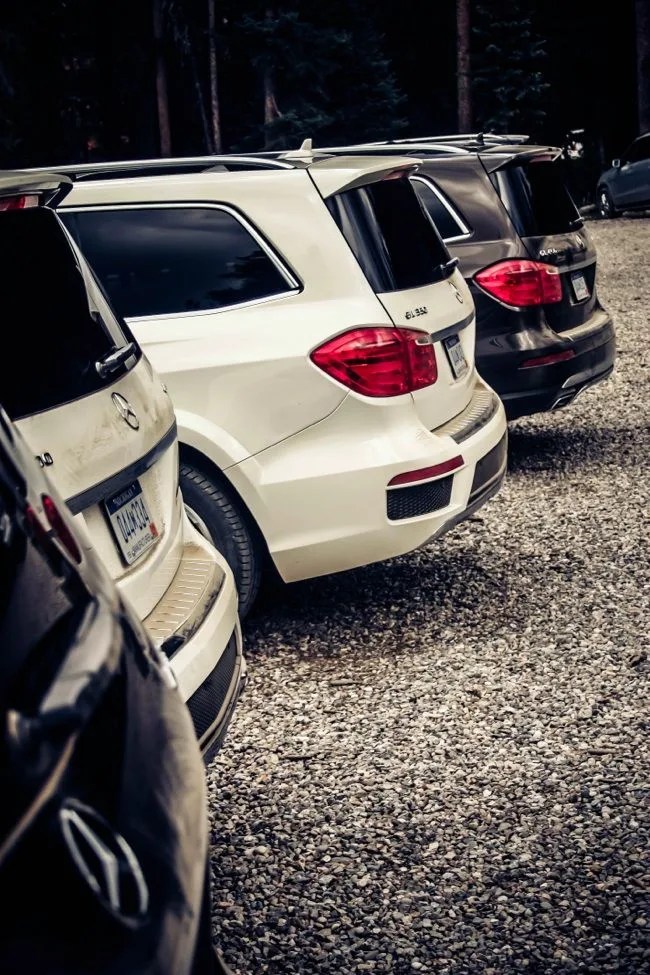 behind-the-wheel-2013-mercedes-benz-gl-gear-patrol-25