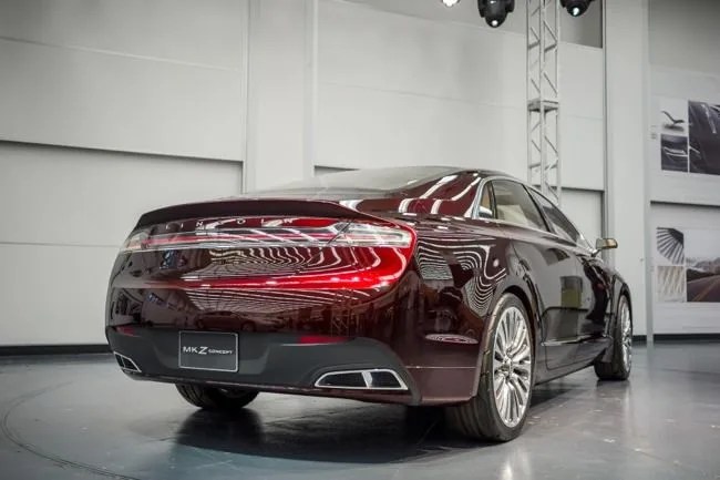 lincoln-mkz-gear-patrol-23