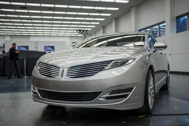 lincoln-mkz-gear-patrol-24