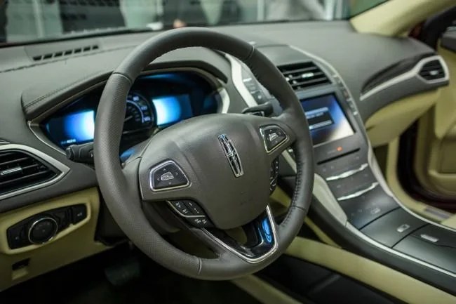 lincoln-mkz-gear-patrol-39