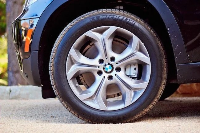 BMW-X5d-Gear-Patrol-Behind-the-Wheel-2