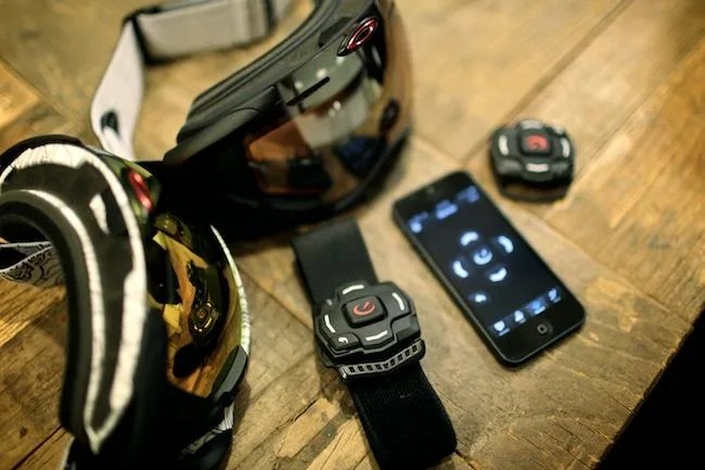 Oakley-Airwave-Goggles-Gear-Patrol-7