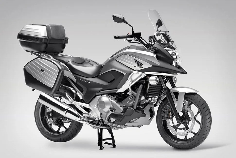 honda-nc700x-gear-patrol-full