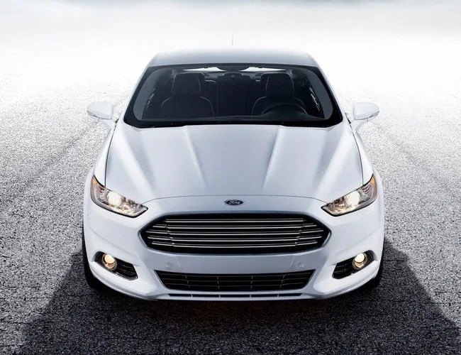 2013-ford-fusion-gear-patrol