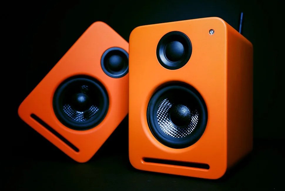 nocs-ns2-air-monitors-gear-patrol-full