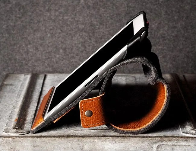 HardGraft-Tilt-iPad-Case-Gear-Patrol
