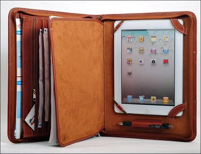 HomemadeLeather-Multifunctional-Leather-Portfolio-iPad-Case-Gear-Patrol
