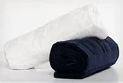 Everlane-Pool-Towel-Gear-Patrol