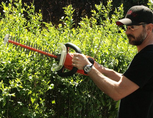 stihl-kombisystem-HSA-65-Cordless-Hedge-Trimmer-gear-patrol