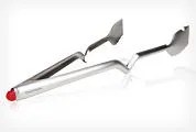 Clongs-BBQ-Click-Lock-Sit-Up-Tongs-Gear-Patrol