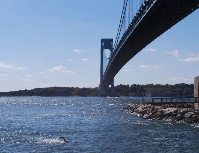 Manhattan-Island-Marathon-Swim-10-most-challenging-open-water-swims-gear-patrol