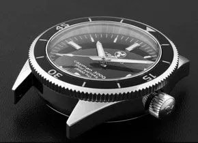 crepas-cayman-3000-gear-patrol-sidebar
