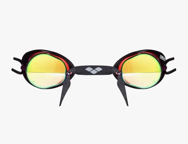 swimming-laps-gear-patrol-goggles
