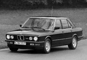 bmw-e28-m5-gear-patrol-sidebar