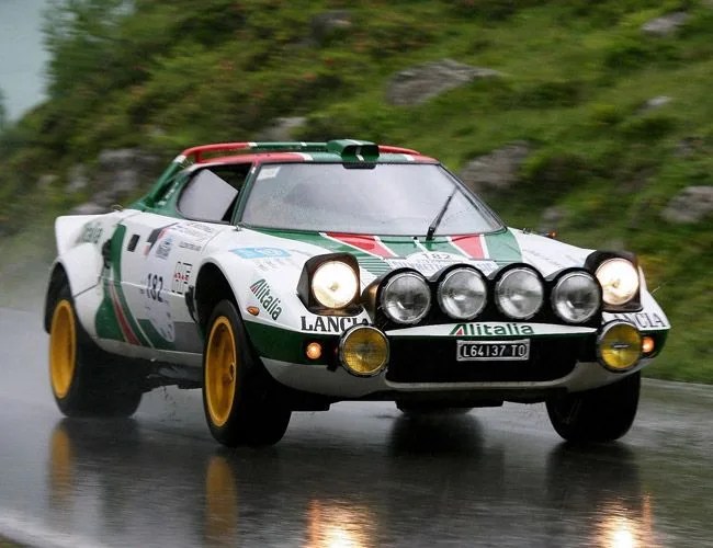 lancia-stratos-gear-patrol-ambiance
