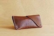 Drift-WS-Eyeglass-Case-Chestnut-Dublin-Gear-Patrol