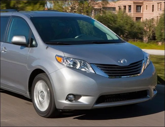 Toyota-Sienna-XLE-Gear-Patrol