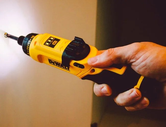 dewalt-gyro-tested-gear-patrol-ambiance