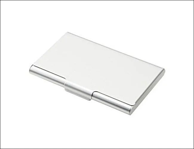 muji-card-case-gear-patrol