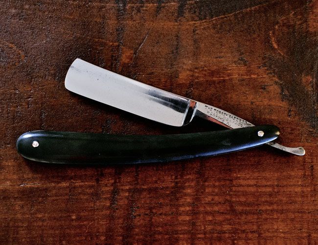 J-R-Torrey-Razor-Company-straight-razor-gear-patrol