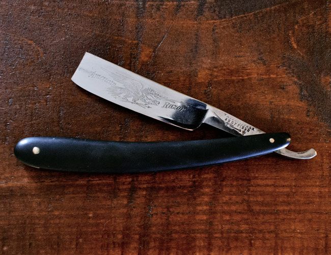 Wade-and-Butcher-Sheffield-straight-razor-gear-patrol