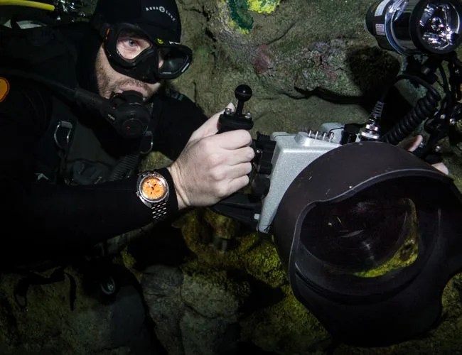 Doxa-Sub-Pro-Mission-31-Gear-Patrol-Ambiance.jpg