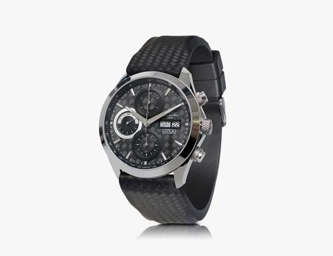 Chris-Ward-C700-Gear-Patrol