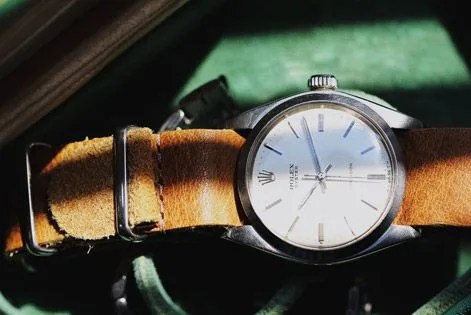 TK-Selects-Rolex-Oyster-Linen-Gear-Patrol-Ambiance-2