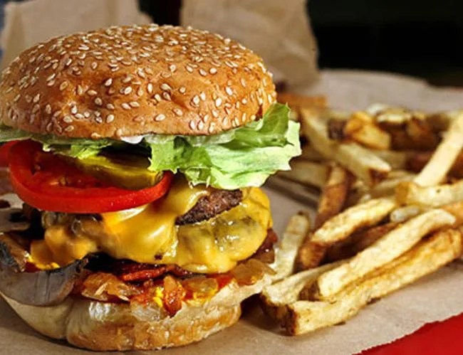 Airport-Food-Five-guys-Gear-Patrol
