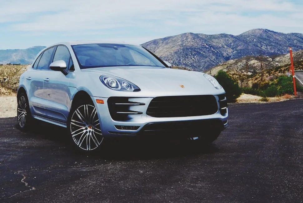 porsche-macan-gear-patrol-slide-16