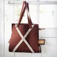 Scarr-Log-Carrier-Gear-Patrol