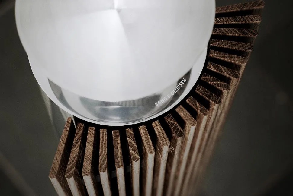 Bang-&-Olufsen-Beolab-18
