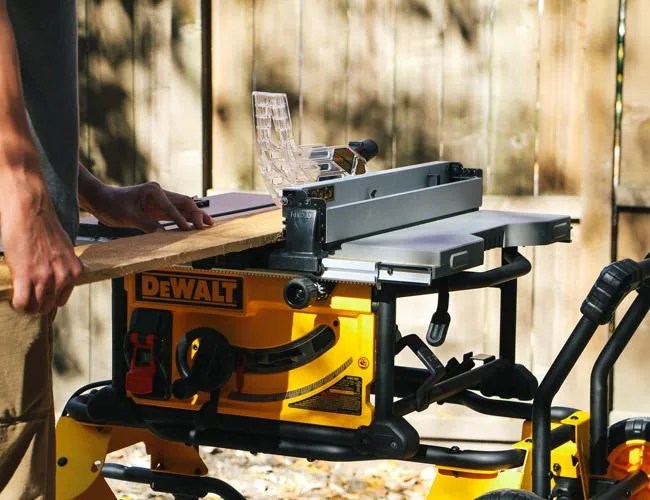 Dewalt-Table-Saw-Gear-Patrol-Lead