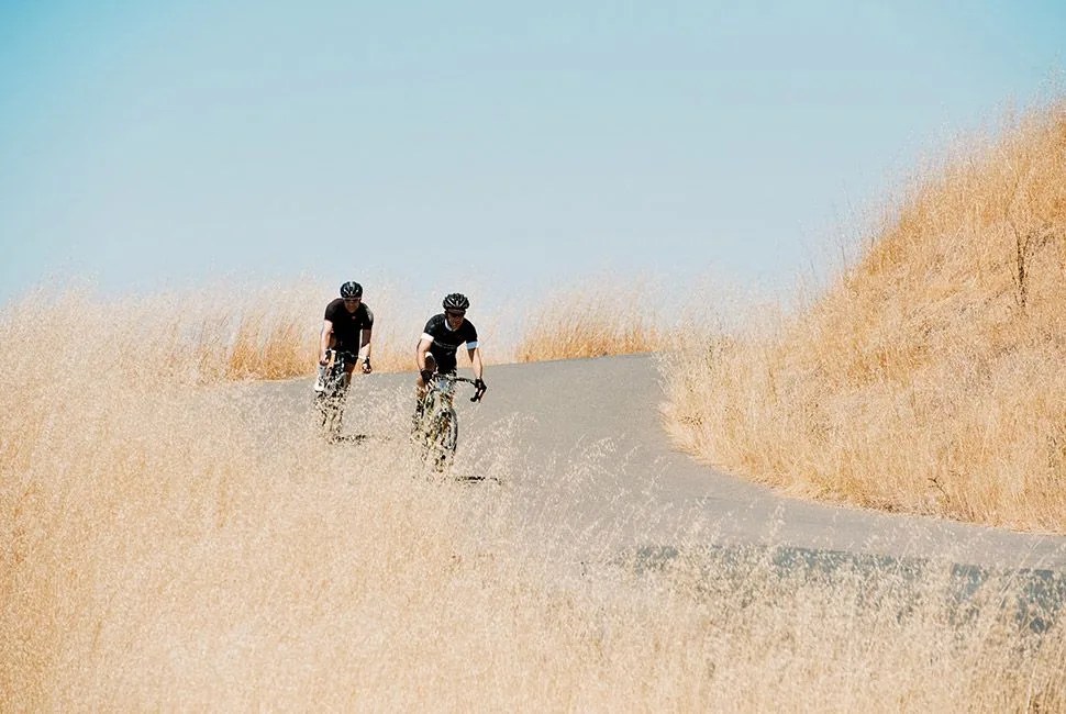cycling-in-sonoma-gear-patrol-slide-12