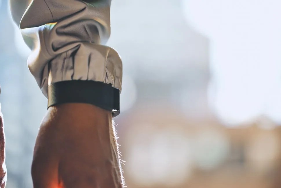 fitbit-stay-healthier-through-metrics-gear-patrol-lead-full