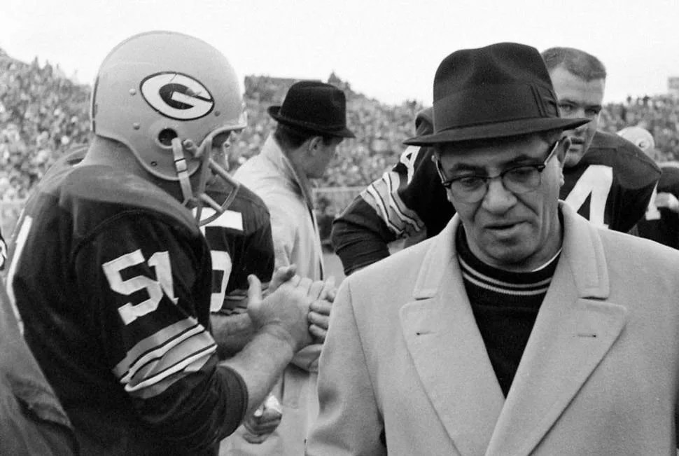 Sideline-Style-Gear-Patrol-Lead-Full