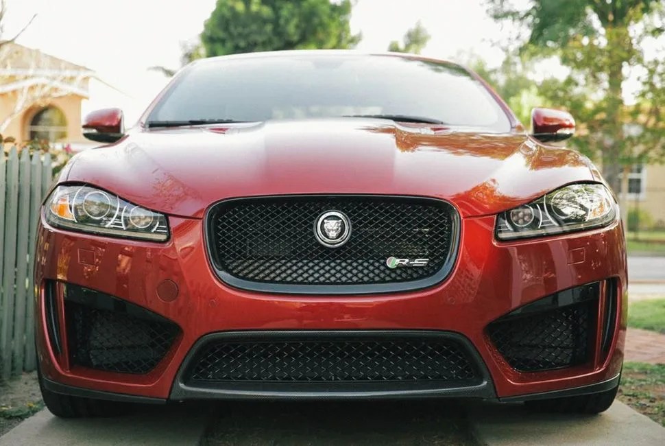 uncommon-car-gear-patrol-full_jag