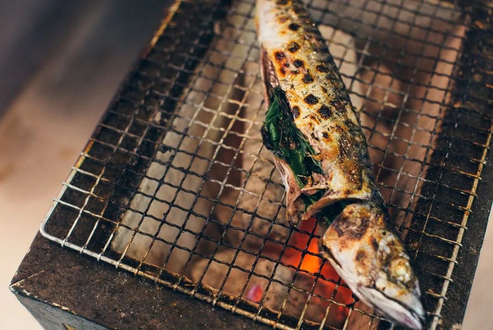 Grill-Whole-Fish-Gear-Patrol-Lead-Full-2