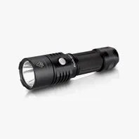 TIG-gear-patrol-flashlight198–2